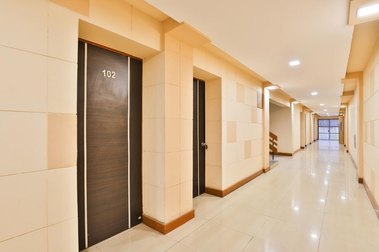 Oyo 13668 Hotel Utsav 바도다라 외부 사진